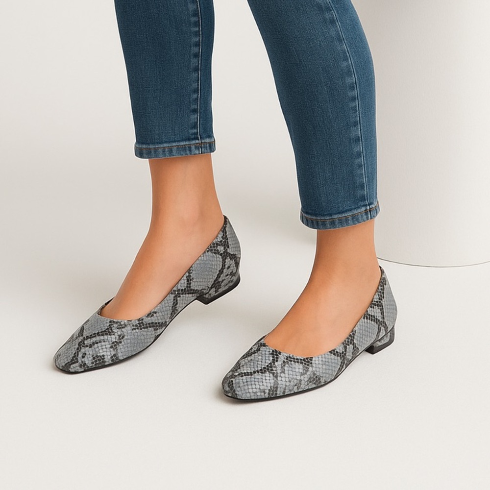 Steven New York Bantry Blue Slip-on Multi Snakeskin Print Flats Size 9M NWOT